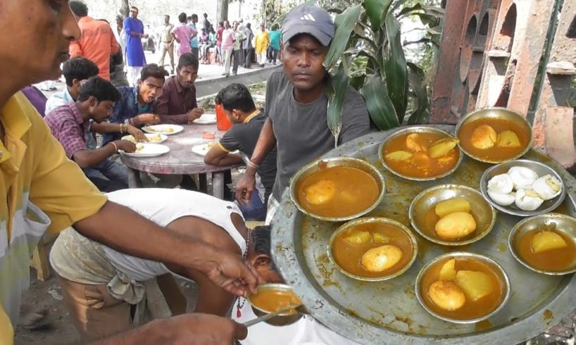 Bengali People Mad for Vat Aloo Dim Jhol (Rice Egg Potato Curry ) | Kolkata Street Food Loves You