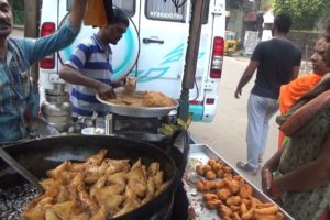 Chennai Snacks 4 Piece @10 rs|Aloo Bajj / Onion Bonda /Bread Bajji /Chilli Bajji |Indian Street Food