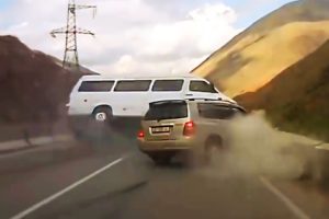 DANGEROUS OVERTAKING - ROAD RAGE & CAR CRASH COMPILATION