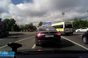 DRIVING FAILS and ROAD RAGE 2017 CAUGHT ON CAMERA #654 (with English Subtitles)