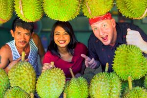 Davao Durian Tour! DURIAN CURRY and other RARE Filipino Food! ?