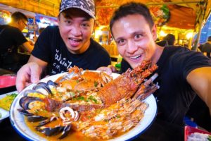 GIANT LOBSTER TOM YUM!! Insane Thai Street Food at Night Market in Bangkok, Thailand!