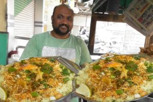 Garam Tasty Nasta - Poha Chaat / Samosa Chaat @ 15 rs Per Plate | Street Food Loves You