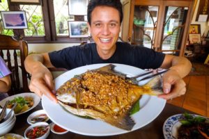 Giant CRISPY POMFRET at 1 MICHELIN STAR - Thai Food Restaurant! | Bangkok, Thailand