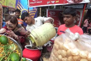 Golgappa/Puchka/Panipuri Craze During Durga Puja Morning 2018 | Kolkata Street Food Loves You