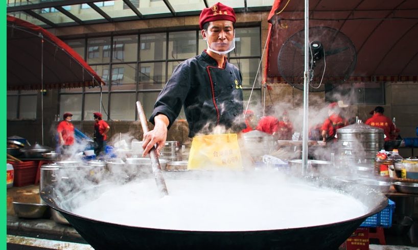 How To Cook Lunch For 800 People in Guangzhou, China + Guangzhou STREET FOOD Tour!