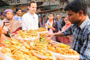 LEVEL 9999 Street Food in Dhaka, Bangladesh - The BRAIN FRY King + BEST Street Food in Bangladesh!!!