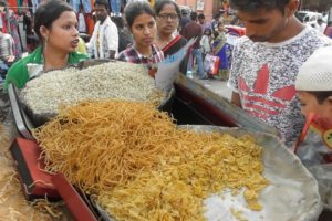 Lucknow Bhelpuri @ 10 rs Plate -  Street Food Loves You