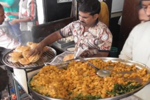 Mumbai Crazy Breakfast in Early Morning | 7 Puri @ 30 rs Only | Indian Street Food Maharashtra
