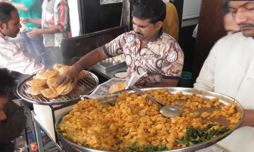 Mumbai Crazy Breakfast in Early Morning | 7 Puri @ 30 rs Only | Indian Street Food Maharashtra