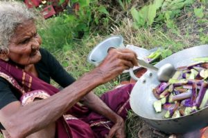 My 105 years Grandma's Yummy Brinjal Curry  |  World Best Brinjal Recipe | Country Foods