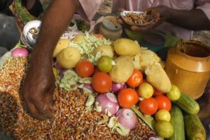Old Man Selling - Healthy Sprouted Chana Chaat - Kolkata Street Food
