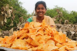 Potato Wafers | Home Made Crispy Potato Chips | Quick and Easy Aloo Chips Recipe