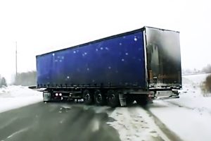 Real drift! Truck in the drift! (ROAD RAGE COMPILATION)
