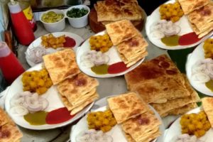 Street Food Loves You Present - Shahi Mughlai Paratha in Kolkata Sabir's Hotel - Exciting Tasty Food