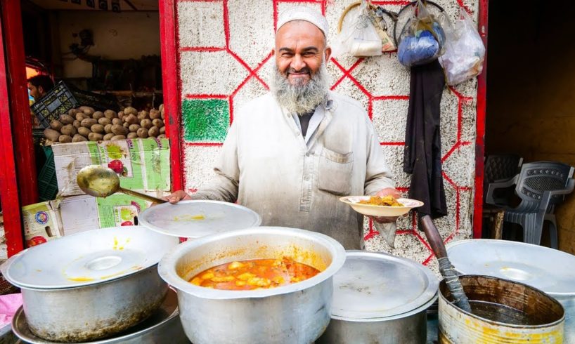 Street Food in Gilgit + PAKISTANI VILLAGE FOOD | Ultra Happiness in Gilgit-Baltistan, Pakistan!