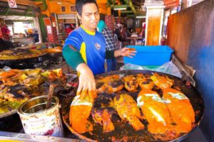 Street Food in Malaysia - ULTIMATE MALAYSIAN FOOD in Kuala Lumpur!