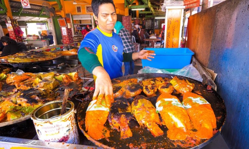 Street Food in Malaysia - ULTIMATE MALAYSIAN FOOD in Kuala Lumpur!