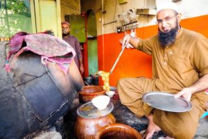 Street Food in Peshawar - AMAZING PAYA + CHARSI TIKKA | Pakistani Food Tour!