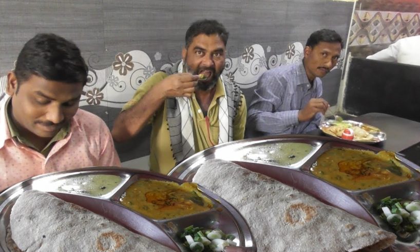 Suresh Bhojanalaya - Breakfast to lunch - 50 rs Thali & 6 rs Per Cup Tea - Street Food India