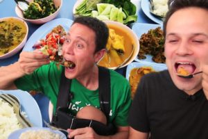 Thai Street Food Tour in Bangkok, Thailand | BEST Spicy BURNING Street Food Tour with Mark Wiens!