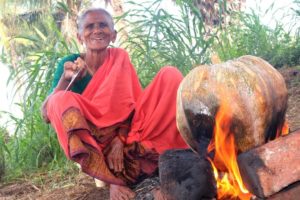 Traditional Fish Curry In Pumpkin | Pumpkin Fish Curry | Country foods