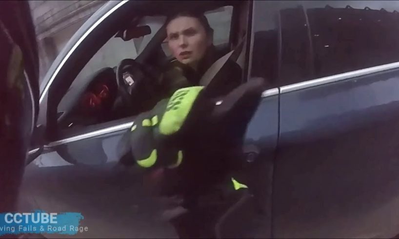 Women Driving Fails 2018,  compilation #17