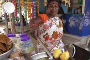 Amma Ki Egg Bonda | Hyderabad Street Food