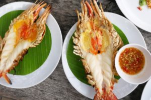 Ayutthaya Day Tour - HUGE Freshwater Shrimp in Thailand! เที่ยวอยุธยา กินกุ้งแม่น้ำจัมโบ้ มันเยิ้ม