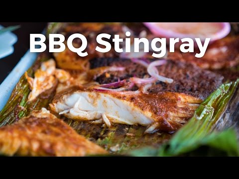 Best Singapore Food - BBQ Sambal Stingray at Chomp Chomp Food Centre!