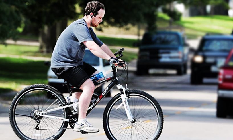 Bike vs Car - Cyclists on a crosswalk