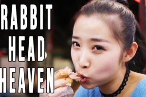 Chinese Food With A Local Girl | Sichuan Rabbit Head On The Street in Chengdu