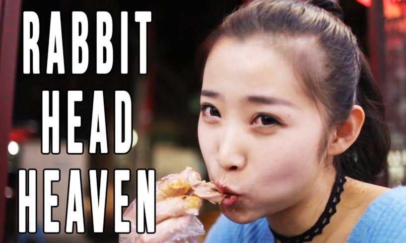 Chinese Food With A Local Girl | Sichuan Rabbit Head On The Street in Chengdu