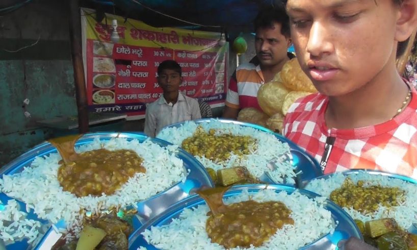 Common Man Street Food Besides Nizamuddin Rail Station Delhi