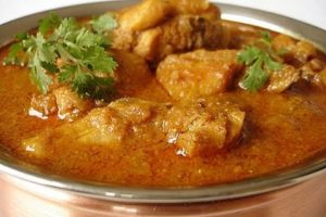 Cook chicken curry with 30 hens - Country Foods