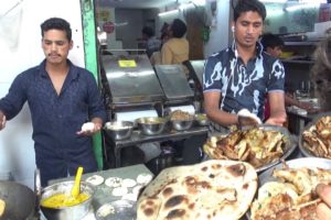 Delhi Paharganj Ka Special Amritsari Chur Chur Naan | Street Food India