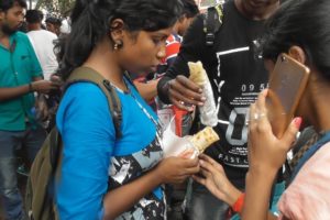 Egg Roll Lover in Kolkata New Market | Street Food Loves You
