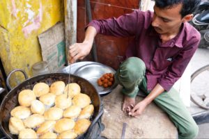 Flew To India Last Minute! Street Food! Indian Food!! Curry!