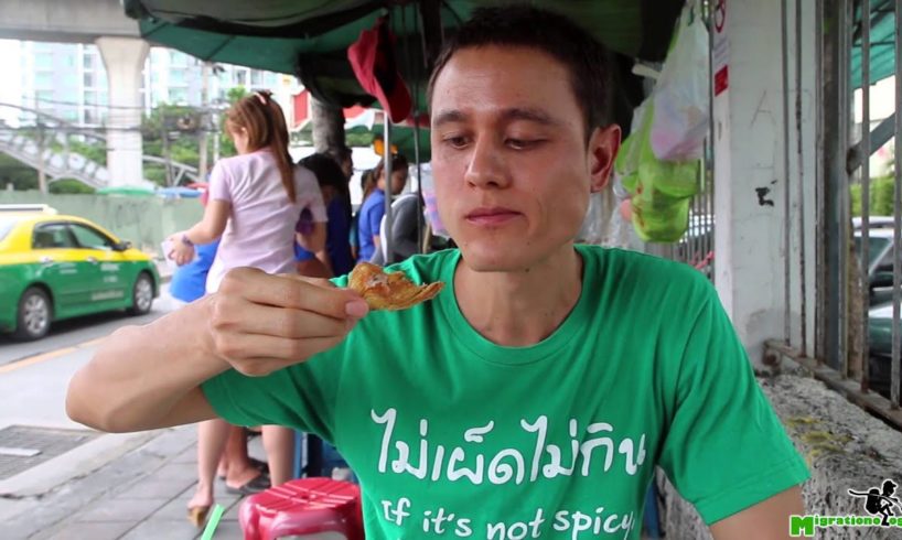 How to Eat Thai Nam Prik (Thai Chili Sauce นำ้พริก)