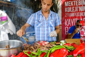 Istanbul Street Food - DELICIOUS Turkish Kofte and Breakfast on Turkish Airlines!