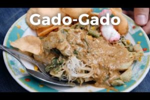 Jakarta Street Food - Local Indonesian Gado-Gado!