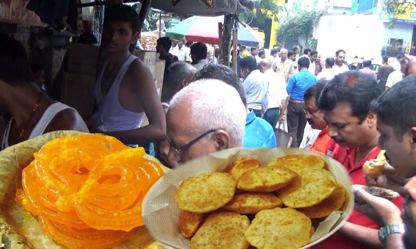 Kachori / Samosa / Jalebi / Gulab Jamun Everything is 7 rs Only | Street Food Kolkata India