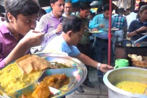 Khichdi @ 20 rs | Fried Rice @ 25 rs with (Curry-Papad-Beguni-Chutney) Kolkata Near Lalbazar