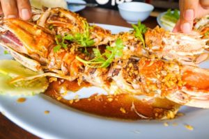 Koh Chang Island - PRISTINE SEAFOOD FISHING VILLAGE and Spicy Curries | Food Travel Guide!