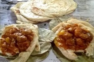 Kolkata Street Food - Street Food in India | Desi Paratha with Soyabean Curry Super Taste