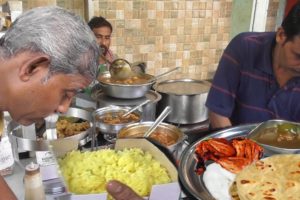 Most Busy Shop Kolkata Decres Lane | People Enjoying Food at Lunch Time | Street Food Loves You