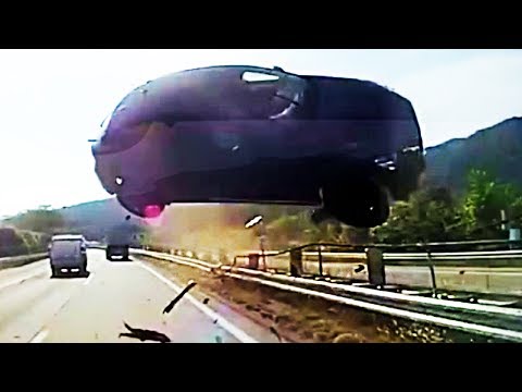 Most Idiot Drivers on Dashcam - Car and Semi Truck Funny Videos 2017 #602