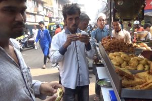 Mumbai Busy Snacks Center | Samosa Pav /Bhaji Pav @ 12 rs | Street Food Mumbai