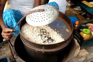 Street Food India | Tasty Poha Mixture Preparation | Kolkata Street Food ( Bara Bazar Area )
