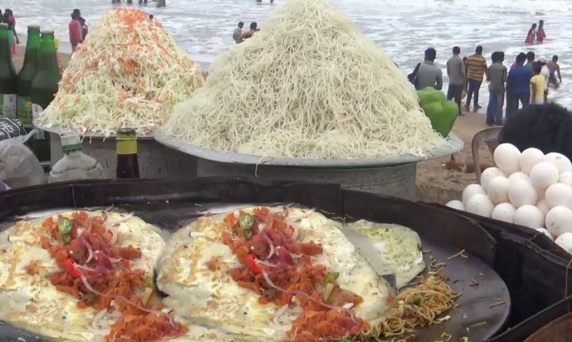 Street Food Selling at Indian Sea Beach Puri | Look How Fast Food Seller Making Egg Roll